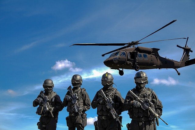 vrtulní a vojáci